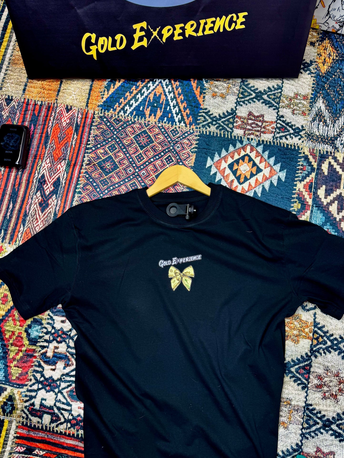 T-shirt MAKE MONEY by gold experience