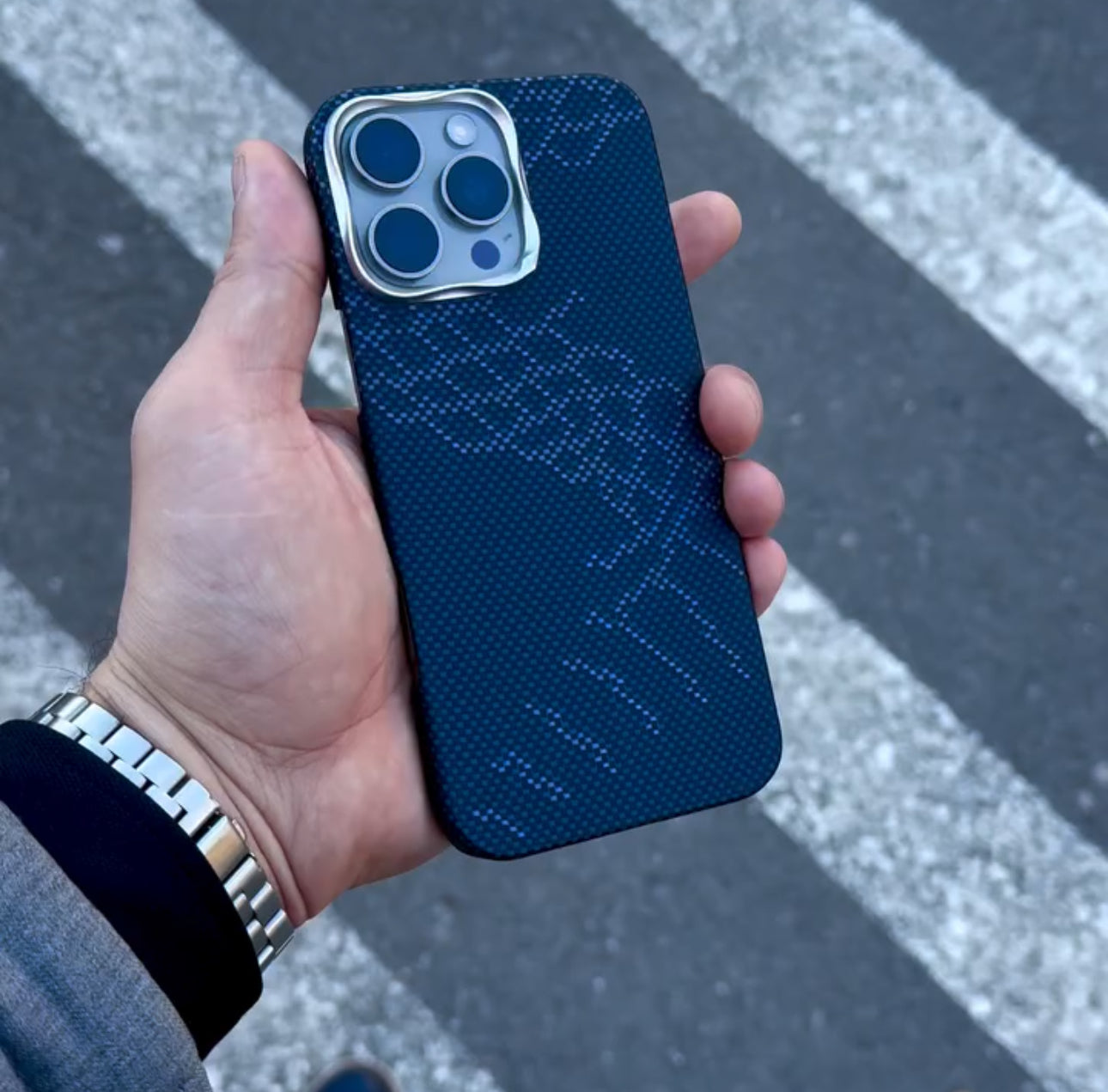 iPhone Case high quality blue roi