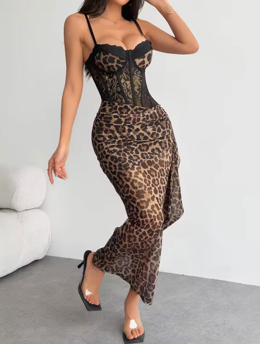 Robes en dentelle slim fit ( autorisation d’ouverture)